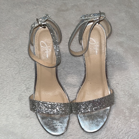 Comfortable high heel silver shoes - Picture 2 of 4